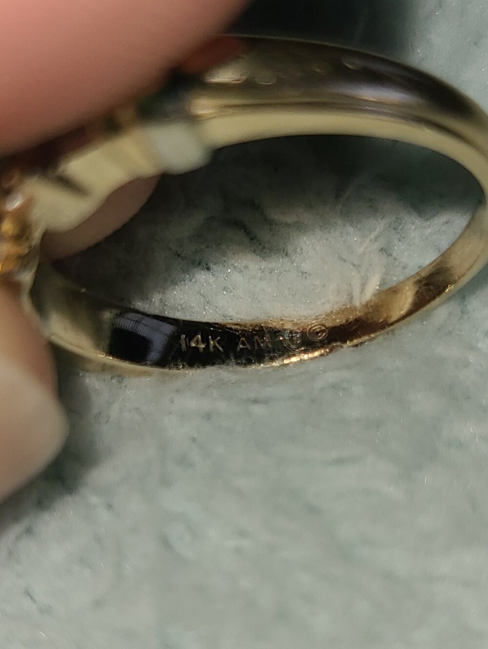 14K AM-Gold Vintage Diamond Statement Ring - Picture 11 of 15